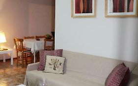 Maria Court 2, Apt 32